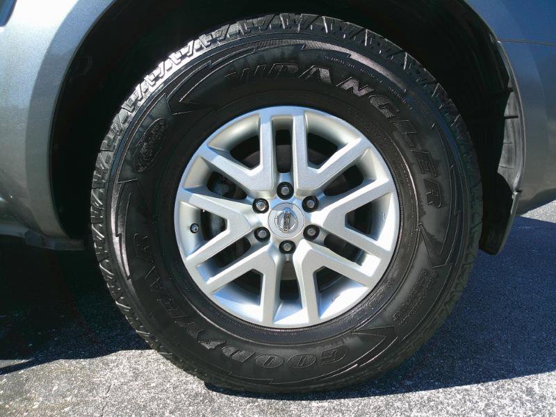 Used 2016 Nissan Frontier SV image 27