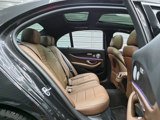 Used 2021 Mercedes-Benz E 350 4MATIC Sedan image 16