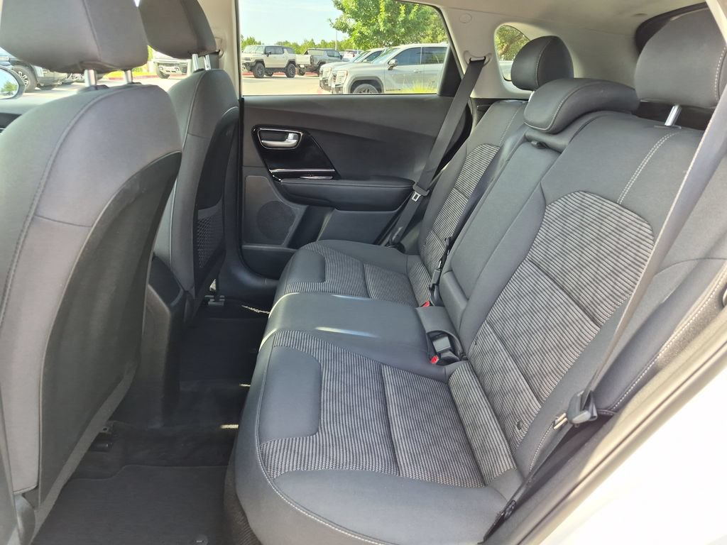 Used 2020 Kia Niro LXS FWD image 33
