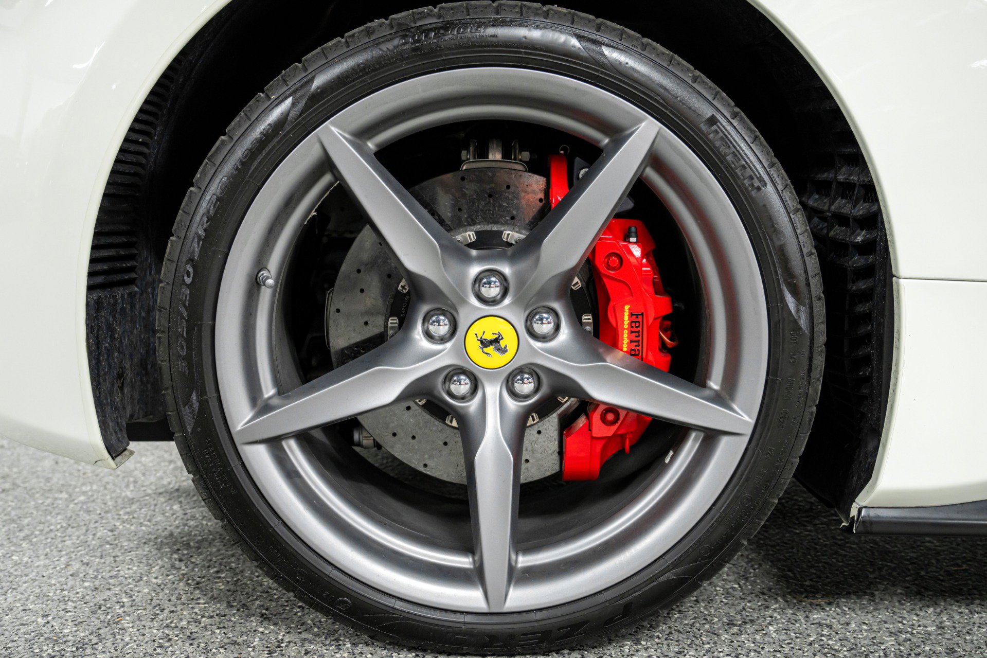 Used 2018 Ferrari 488 Spider image 34