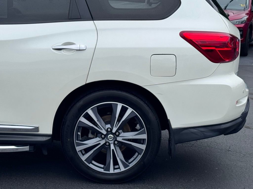 Used 2018 Nissan Pathfinder Platinum FWD image 46