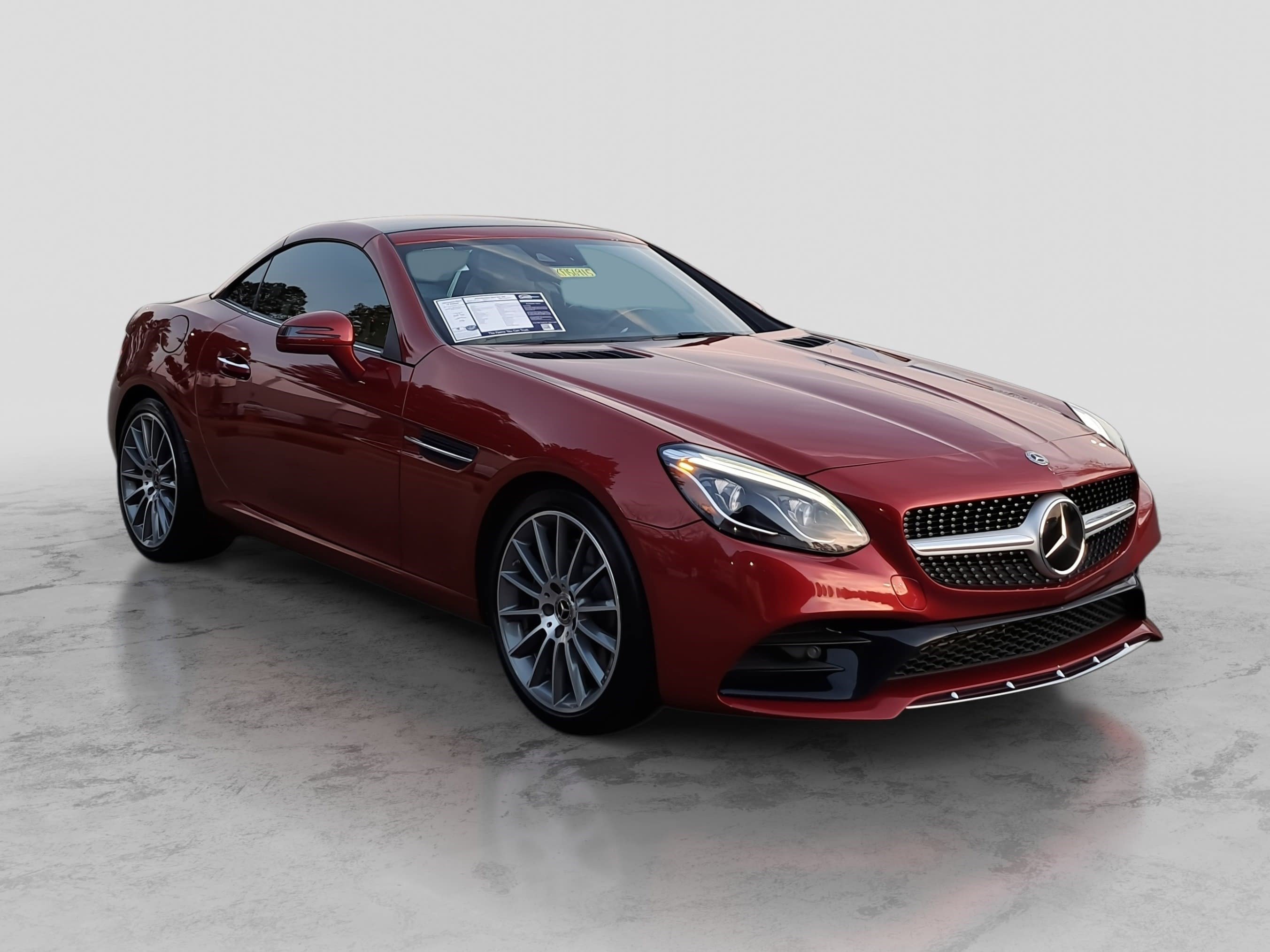Used 2019 Mercedes-Benz SLC 300 image 3