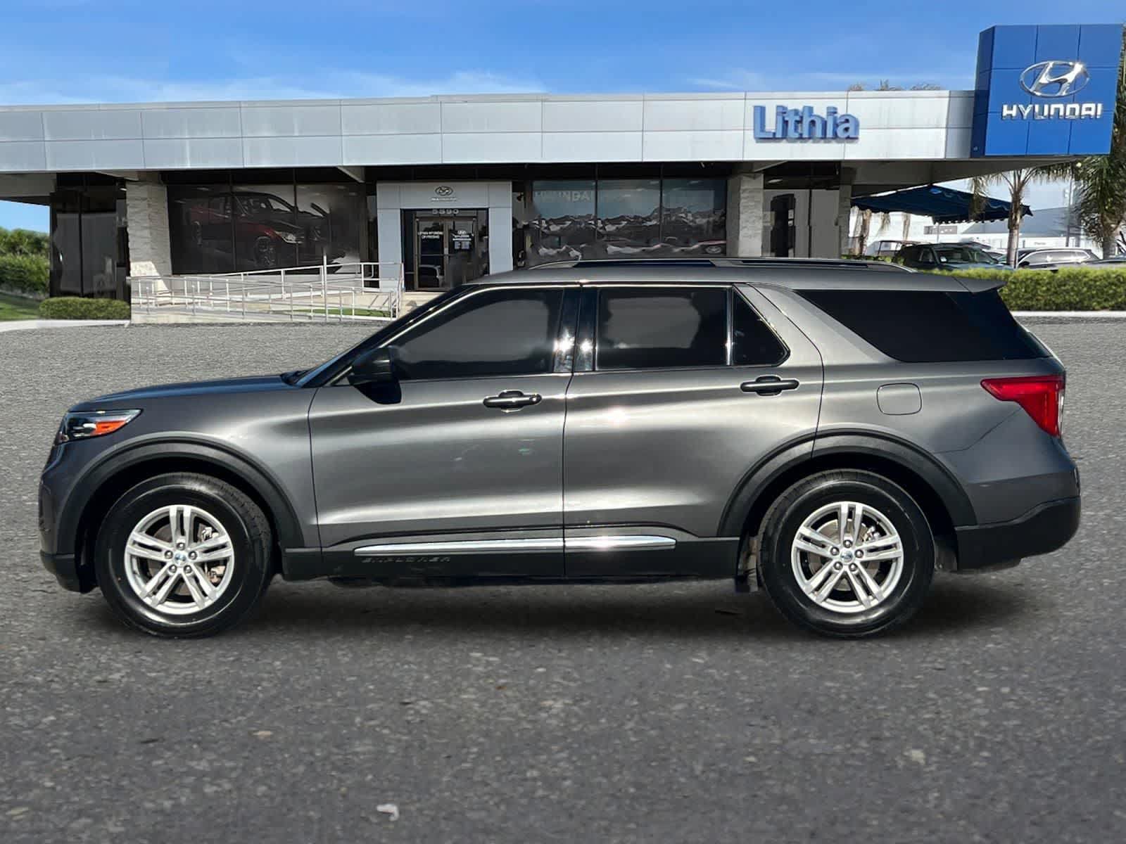 Used 2021 Ford Explorer XLT RWD image 6