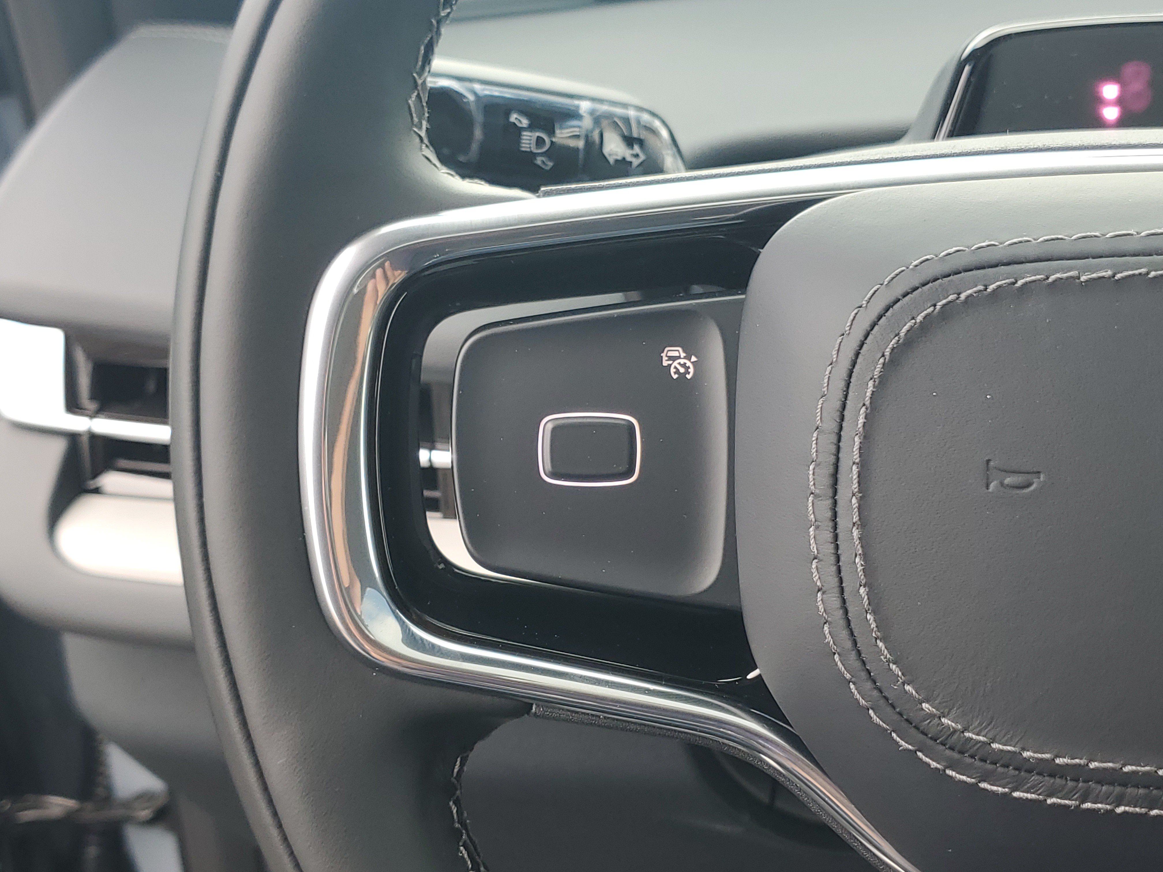 New 2026 Lincoln Navigator Reserve w/ Jet Appearance Package AWD/4WD image 17