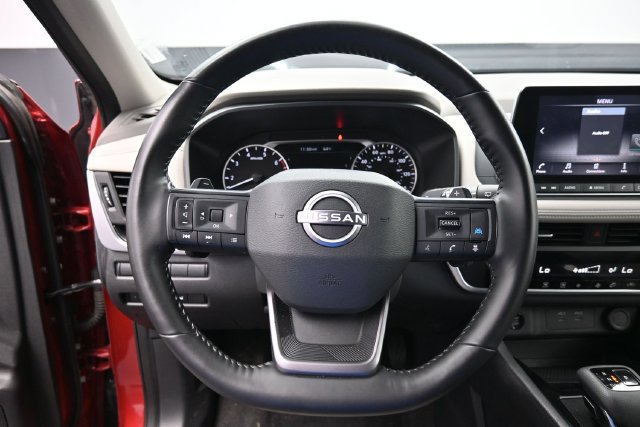 Used 2025 Nissan Rogue SV AWD/4WD image 21