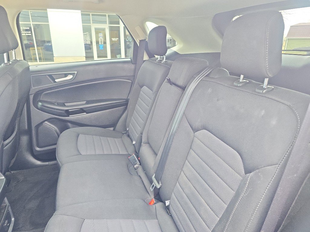 Used 2020 Ford Edge SE w/ Cargo Accessory Package image 15