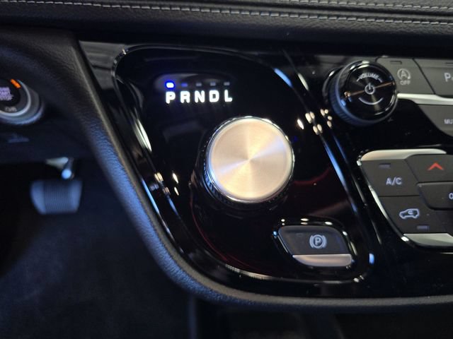 New 2027 Chrysler Pacifica Select AWD/4WD image 34