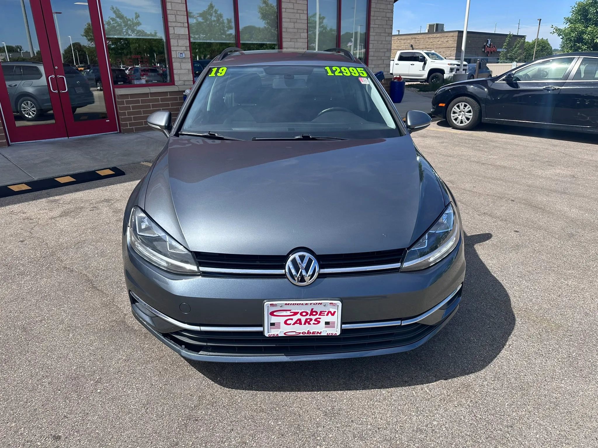 Used 2019 Volkswagen Golf S FWD image 2