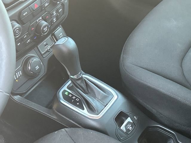 Used 2021 Jeep Renegade Latitude image 23