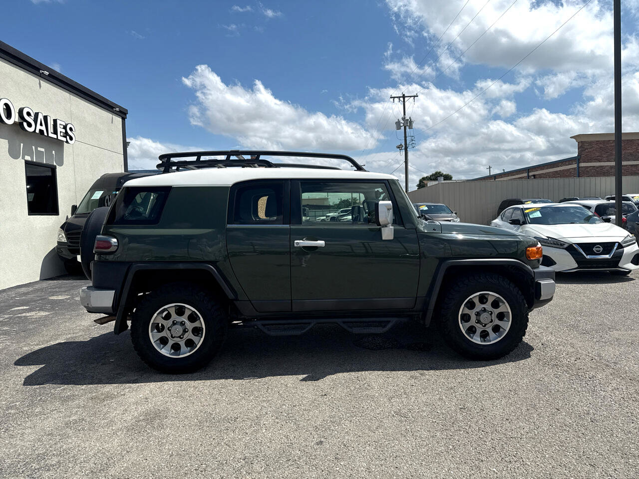 Used 2013 Toyota FJ Cruiser 2WD image 5