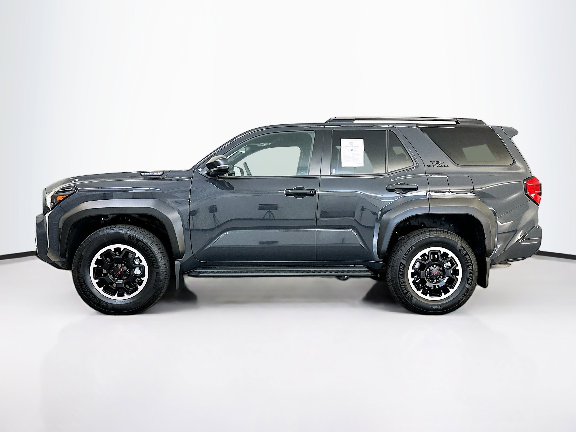 Used 2025 Toyota 4Runner TRD Off-Road image 4