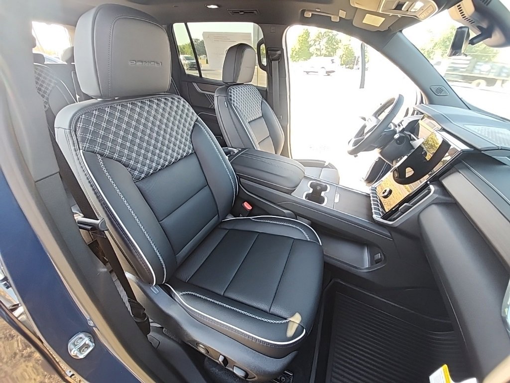 New 2026 GMC Acadia Denali w/ Super Cruise Package image 13