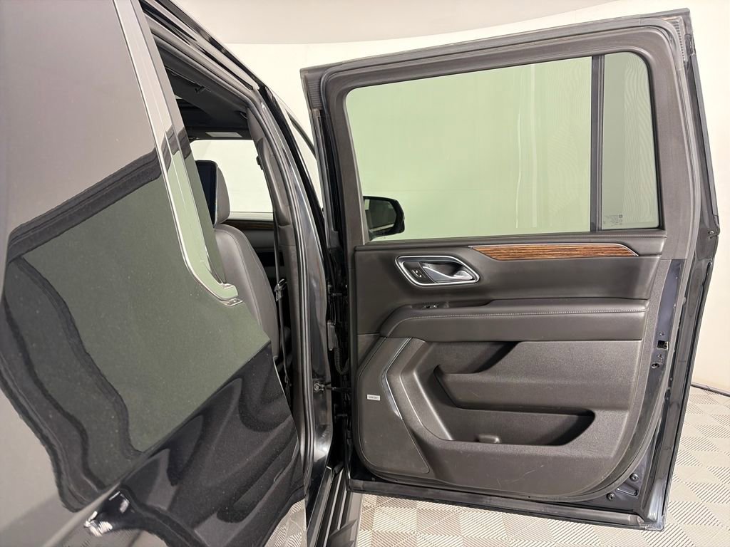 Used 2021 Chevrolet Suburban High Country AWD/4WD image 29