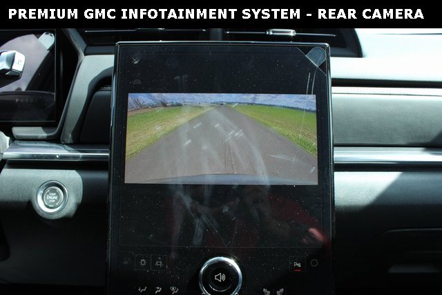 New 2025 GMC Terrain Elevation image 23