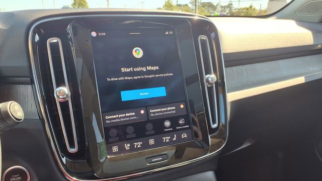 Certified 2023 Volvo XC40 B5 Plus w/ Driver Assist Package image 26