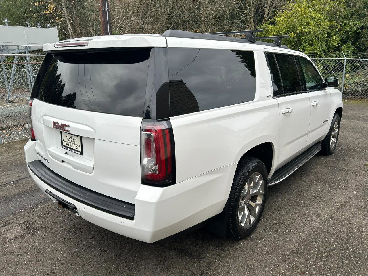 Used 2015 GMC Yukon XL SLT AWD/4WD image 5