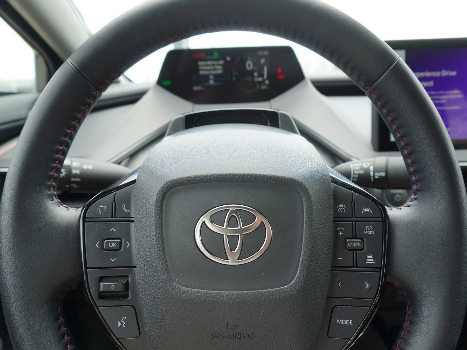 Used 2024 Toyota Prius Prime Premium w/ Advanced Technology Package FWD image 26