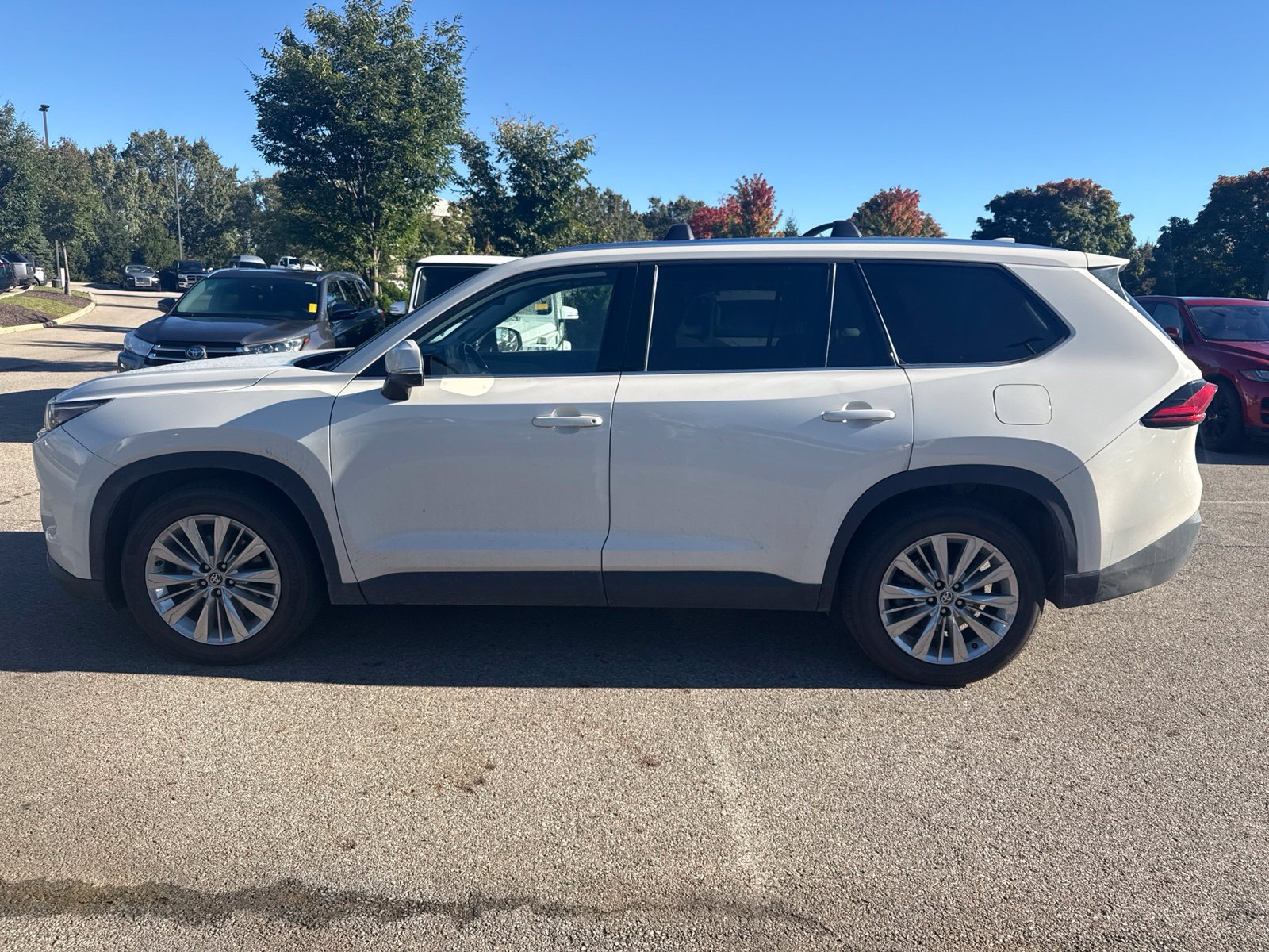 Used 2024 Toyota Grand Highlander AWD image 8