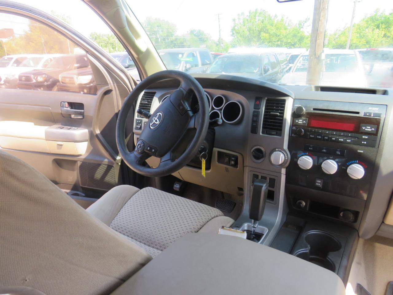 Used 2010 Toyota Tundra 4x4 Double Cab image 21