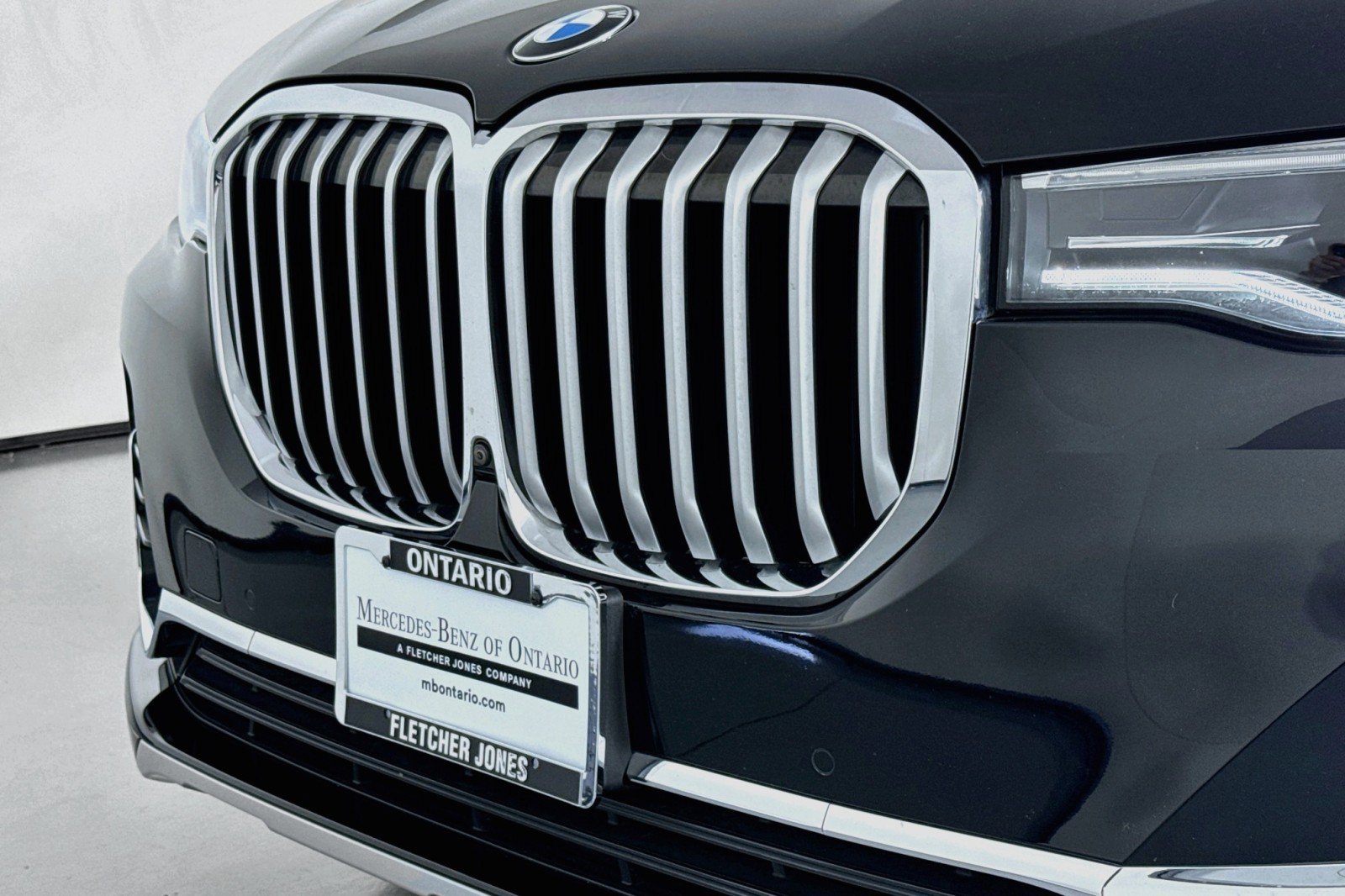 Used 2022 BMW X7 xDrive40i w/ Premium Package AWD/4WD image 14