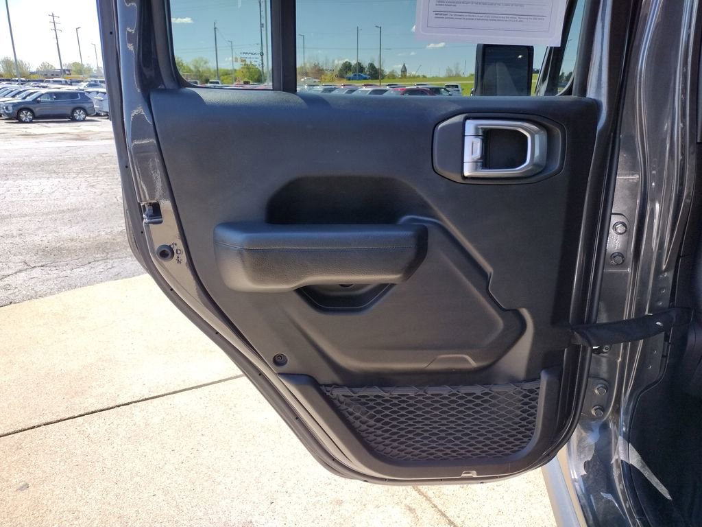 Used 2024 Jeep Wrangler Unlimited Rubicon AWD/4WD image 28