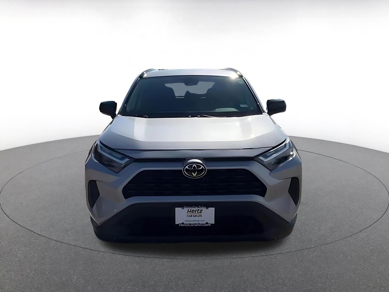 Used 2025 Toyota RAV4 LE image 4