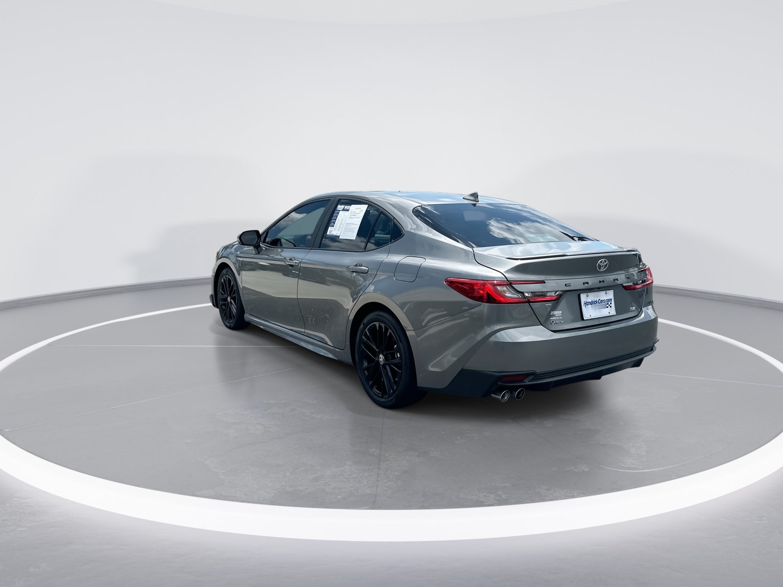 Used 2026 Toyota Camry SE w/ Multimedia Upgrade Package FWD image 7
