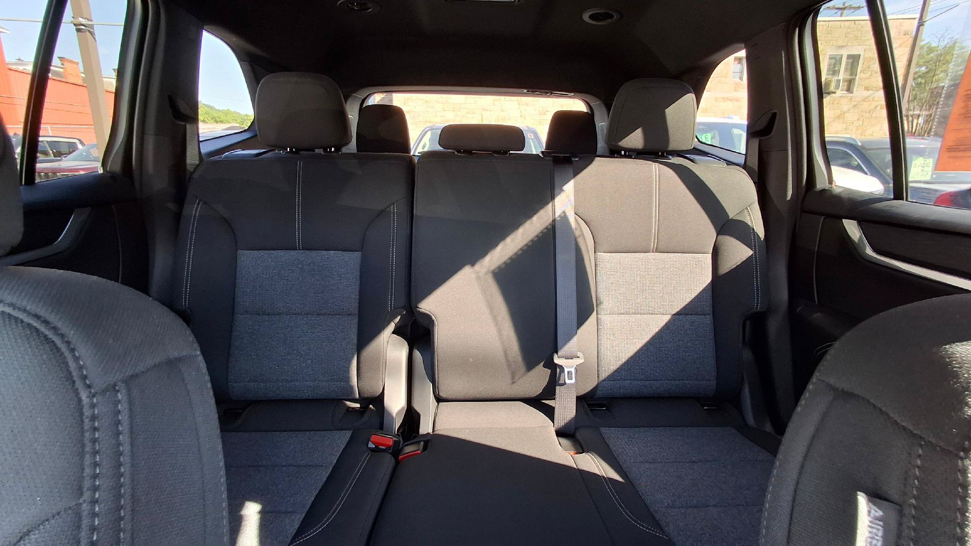 Used 2025 GMC Acadia Elevation AWD/4WD image 12