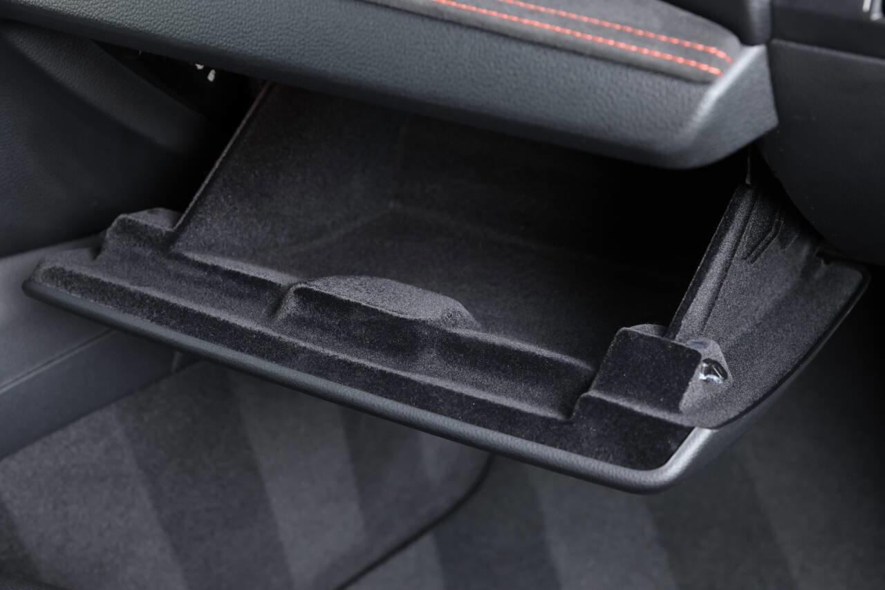 Used 2011 BMW 1 Series M image 64