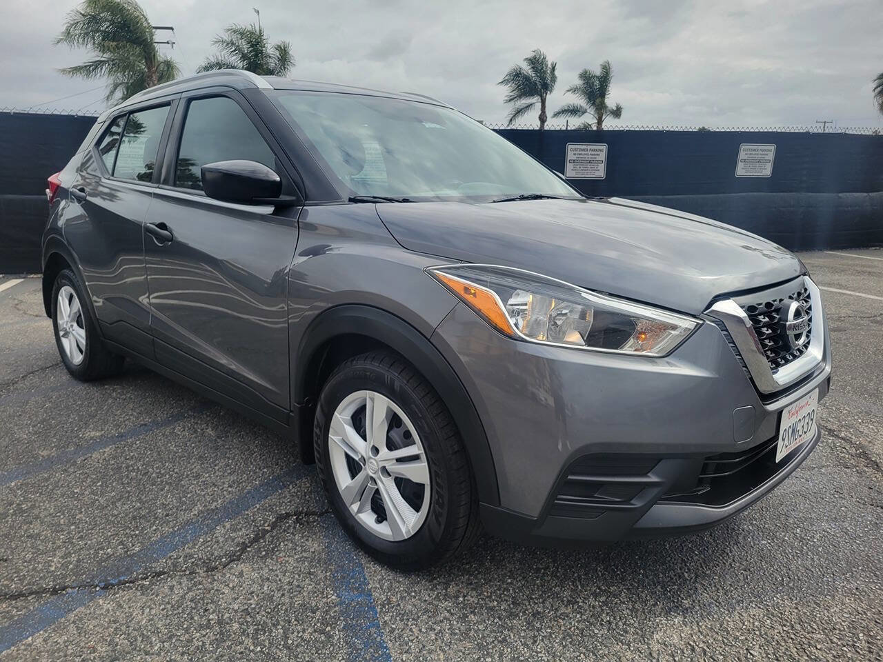 Used 2019 Nissan Kicks S FWD image 8