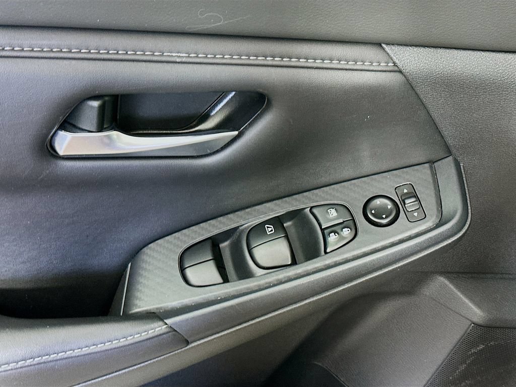 Used 2022 Nissan Sentra SV FWD image 24