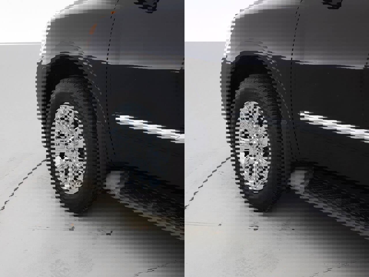 Used 2015 Nissan Armada Platinum image 18