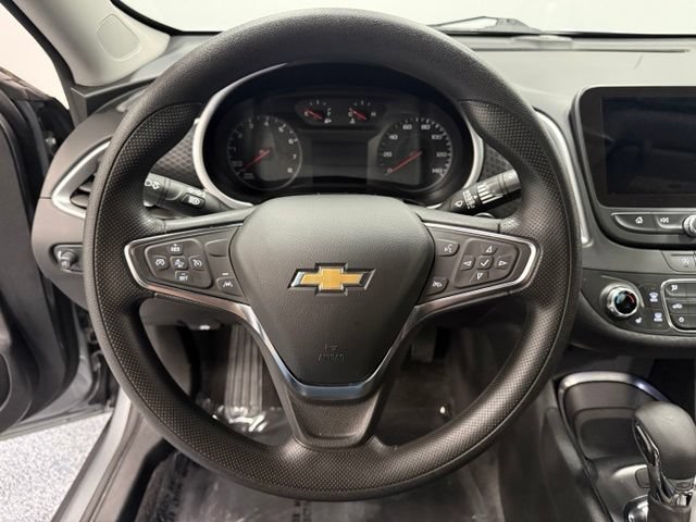 Used 2025 Chevrolet Malibu LT FWD image 19