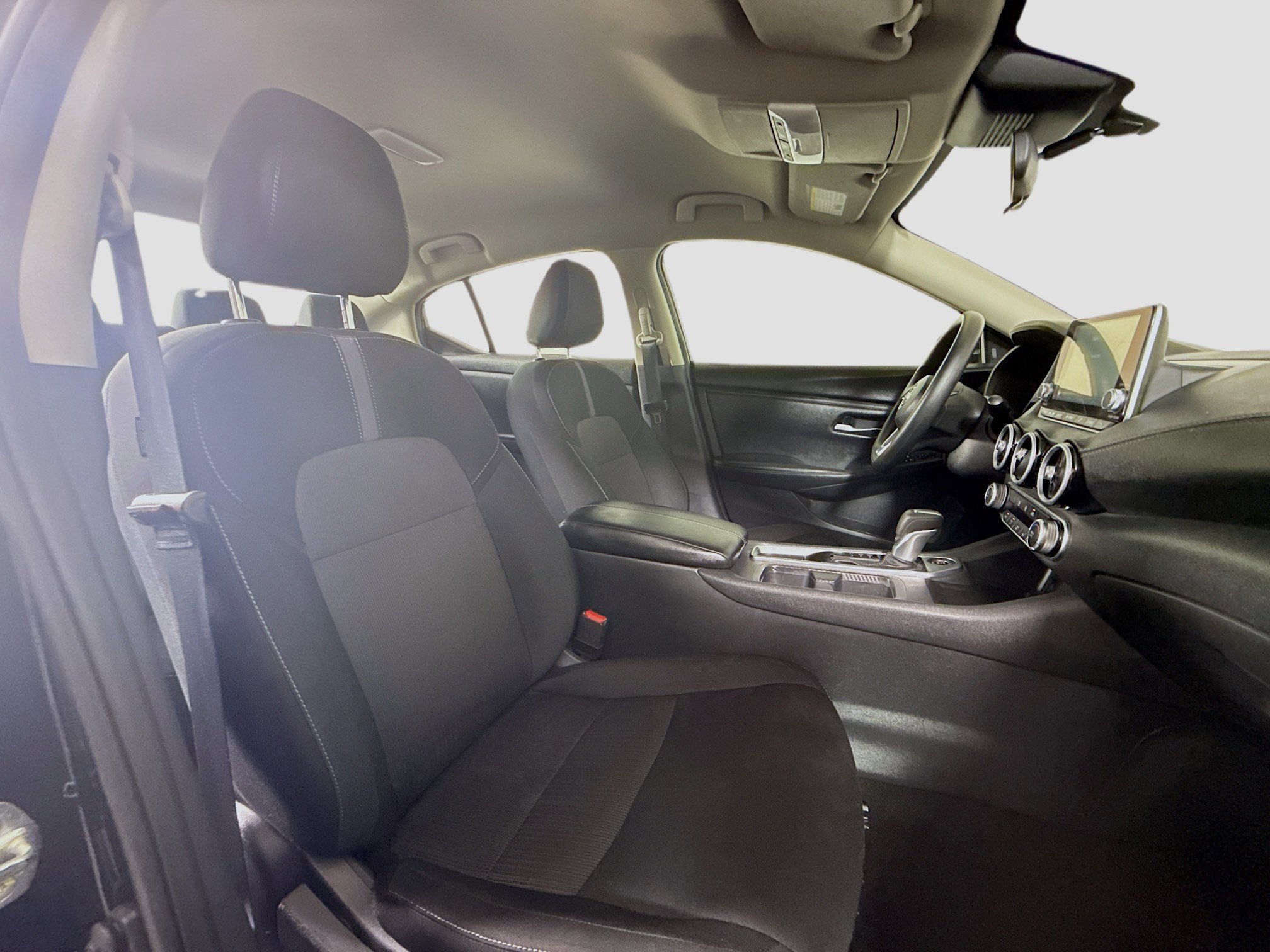 Used 2025 Nissan Sentra SV image 29