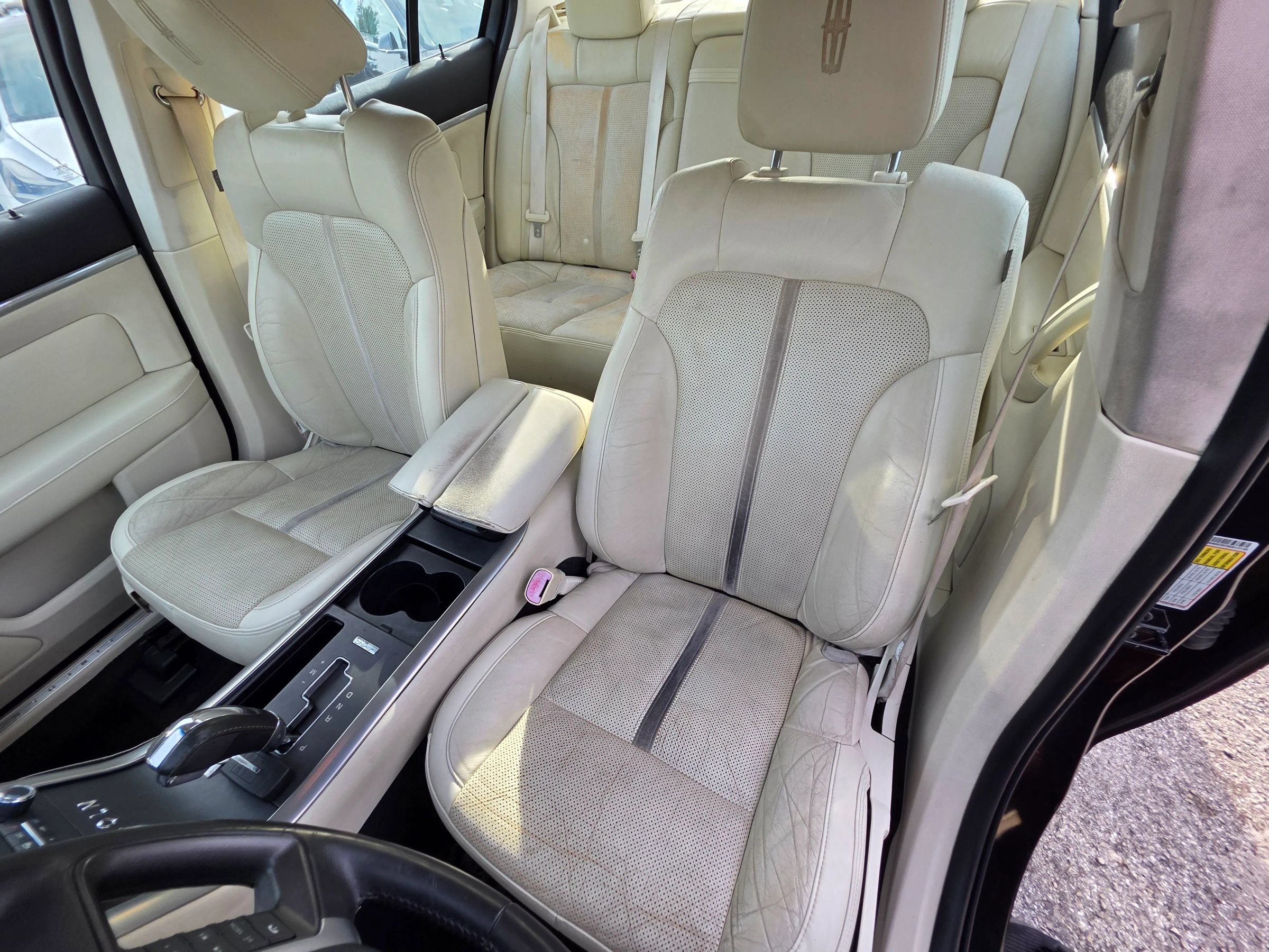 Used 2009 Lincoln MKS FWD image 11