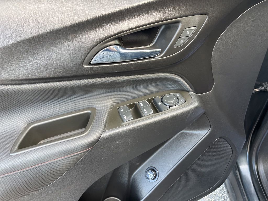 Used 2023 Chevrolet Equinox RS image 22