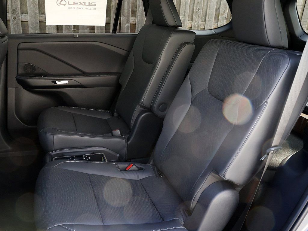 New 2026 Lexus TX 500h AWD w/ Technology Package image 14