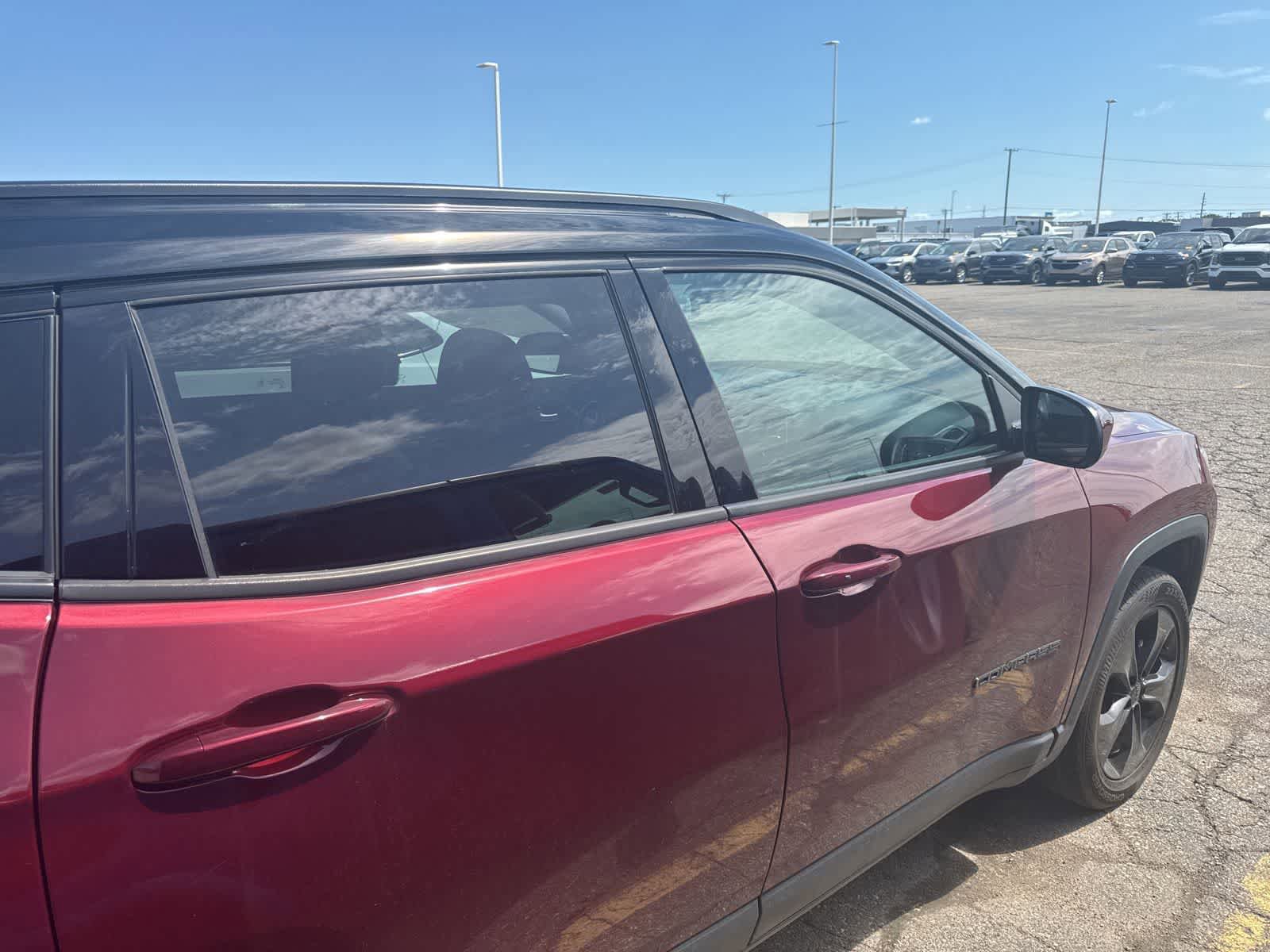 Used 2021 Jeep Compass Latitude w/ Sun and Sound Group AWD/4WD image 28