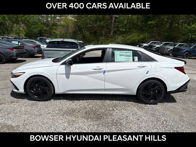 New 2026 Hyundai Elantra SEL Sport Premium FWD image 2