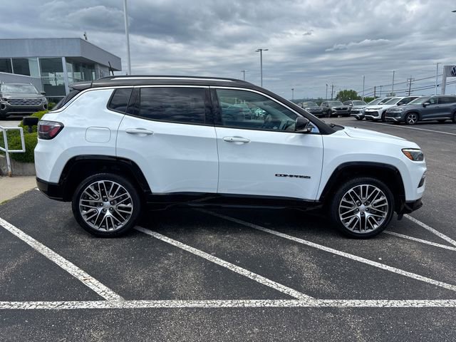 Used 2022 Jeep Compass Limited w/ Elite Group AWD/4WD image 11