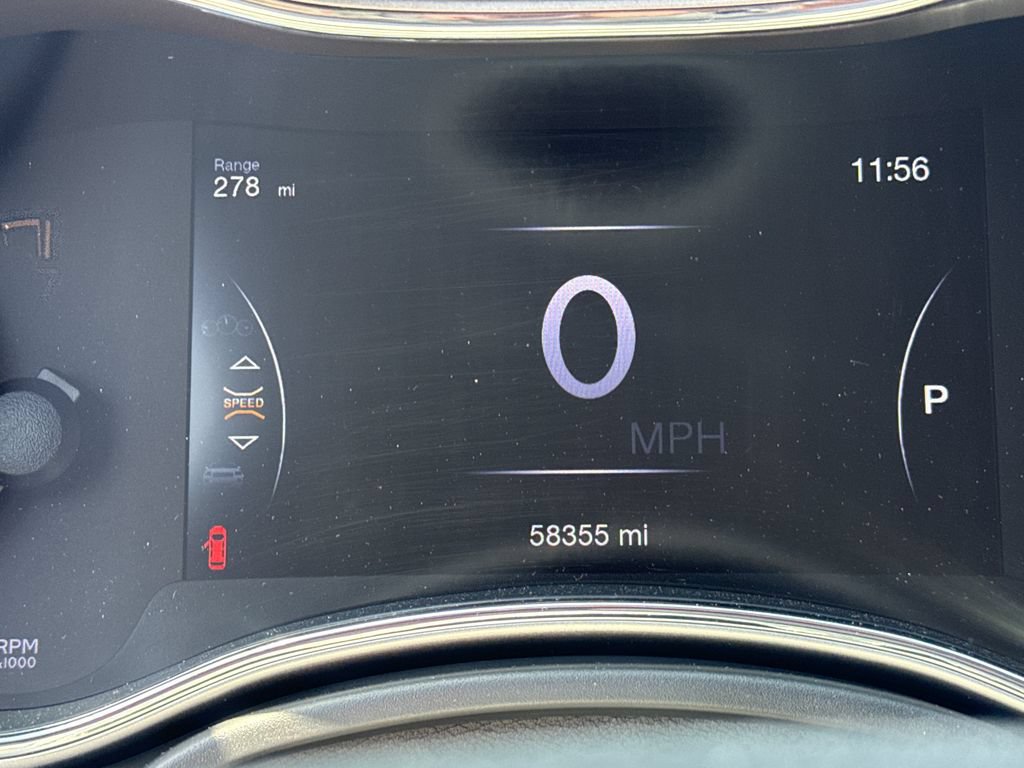 Used 2018 Jeep Grand Cherokee Limited AWD/4WD image 15