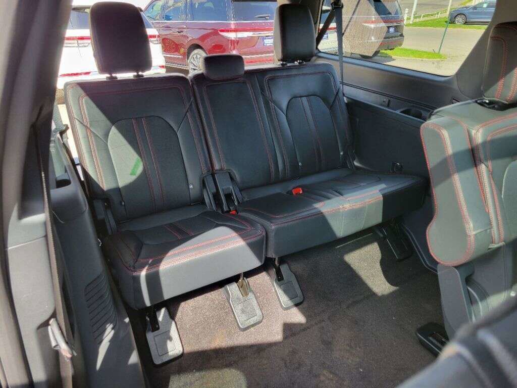 Used 2023 Ford Expedition Max Limited AWD/4WD image 19