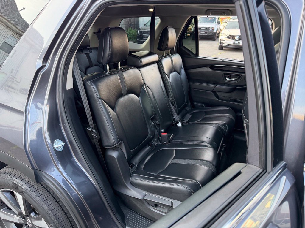 Used 2023 Honda Pilot Touring image 15