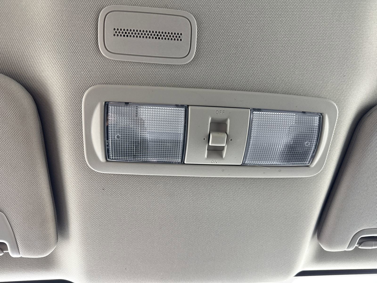 Used 2022 Nissan Titan SV AWD/4WD image 34