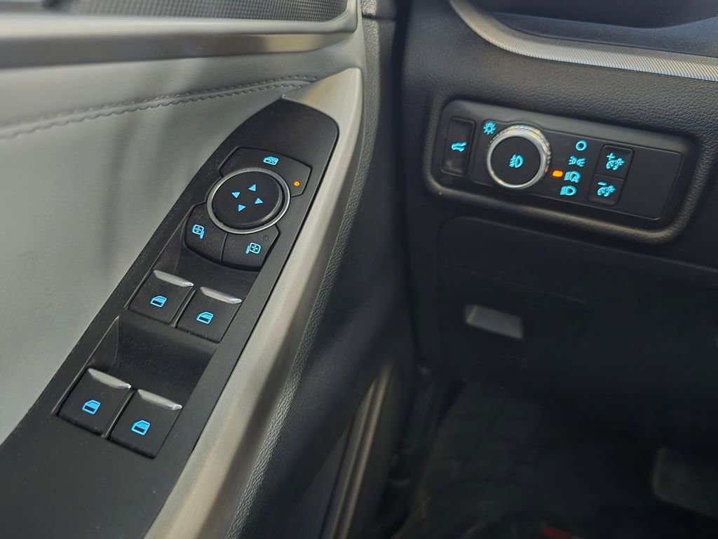 Used 2021 Ford Explorer XLT image 29