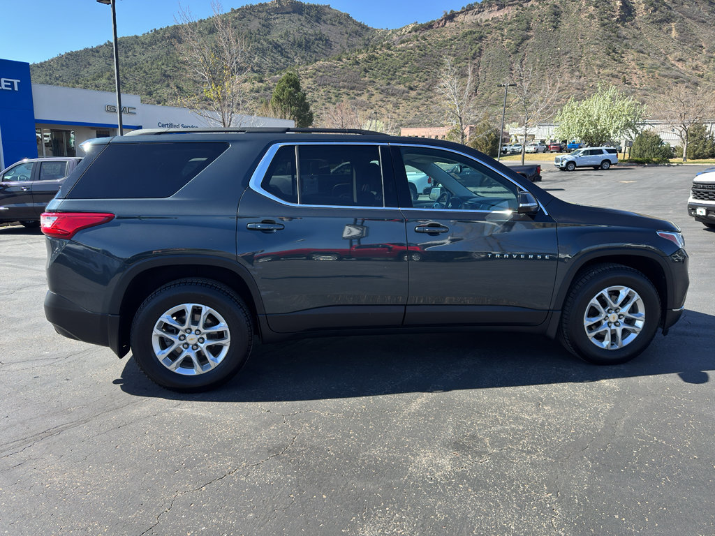 Used 2019 Chevrolet Traverse LT image 9