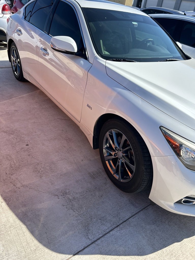 Used 2017 INFINITI Q50 Signature Edition w/ Cargo Package (L95) image 3