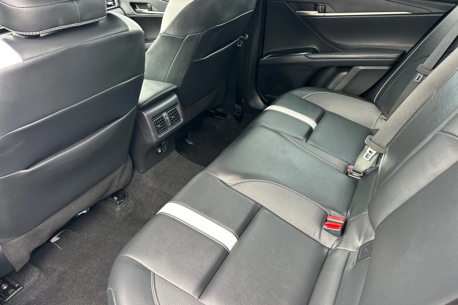 Certified 2025 Toyota Camry SE FWD image 12