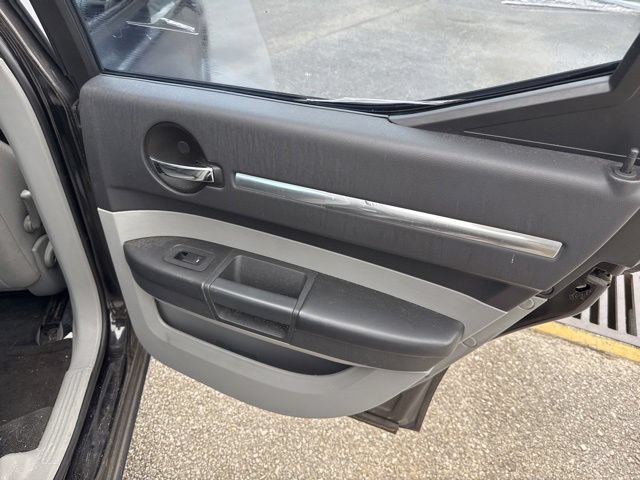Used 2010 Dodge Charger SXT w/ Sun & Sound Group RWD image 19