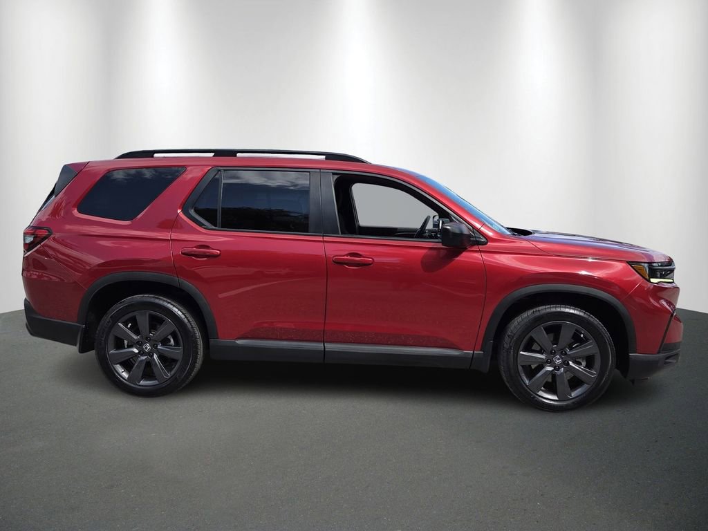 Certified 2023 Honda Pilot Sport image 8
